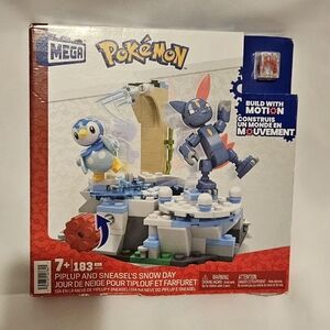 Mega Pokémon Piplup and Sneasel Snow Day Building Set